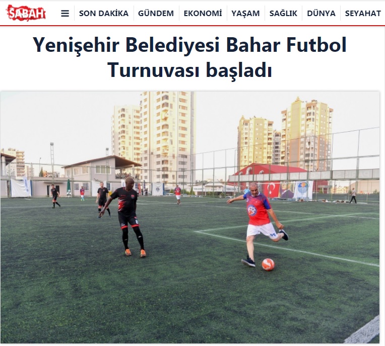Yıldızlar “Bahar Futbol Turnuvası’nda” miniklerle buluştu