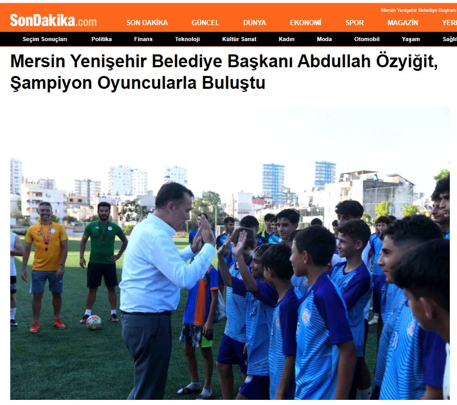 Başkan Abdullah Özyiğit, şampiyon sporcularla buluştu