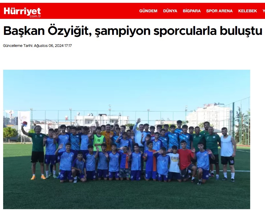 Başkan Abdullah Özyiğit, şampiyon sporcularla buluştu