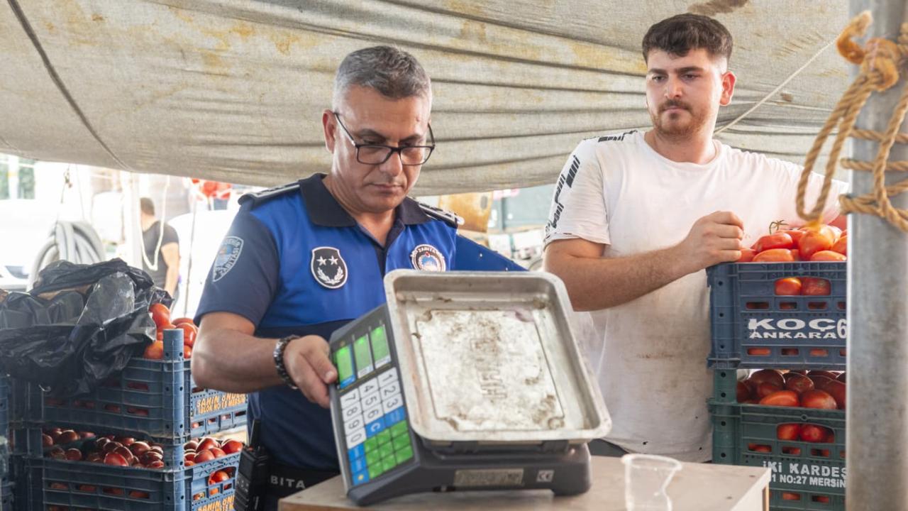 Yenişehir Belediyesi semt pazarlarında denetimlerini sürdürüyor