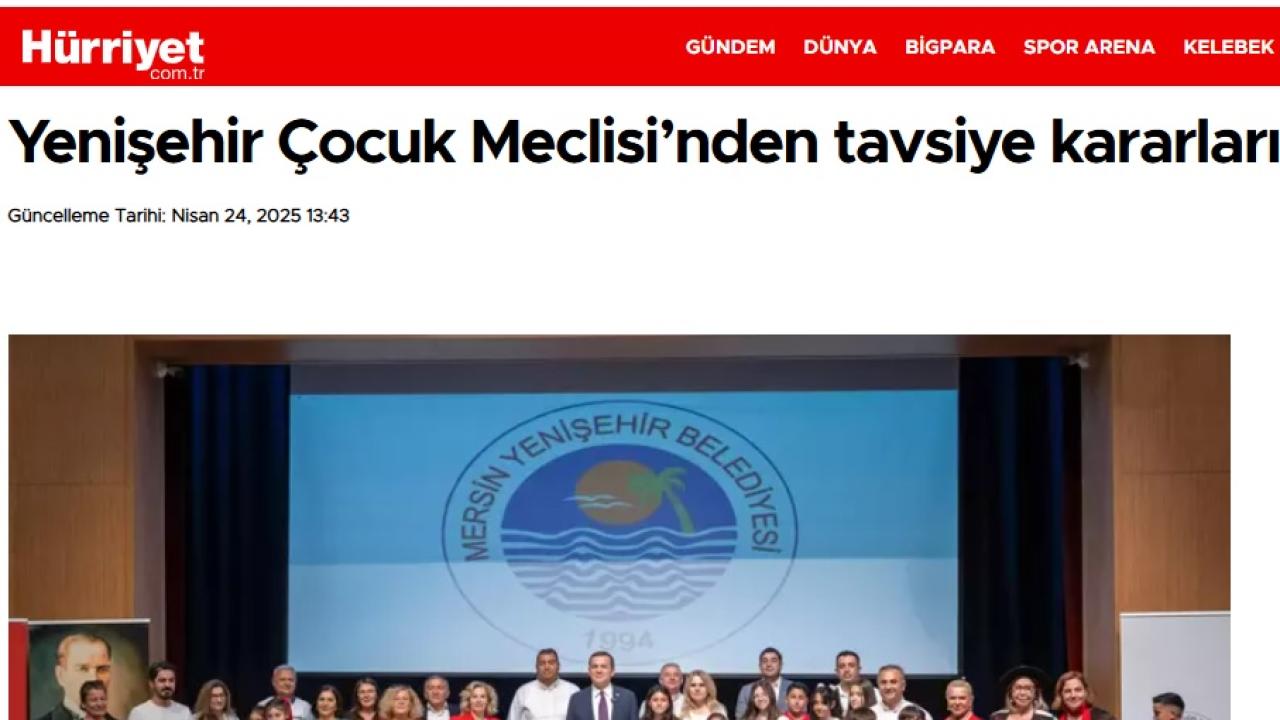 Başkan Abdullah Özyiğit ve Meclis Üyeleri koltuklarını çocuklara devretti