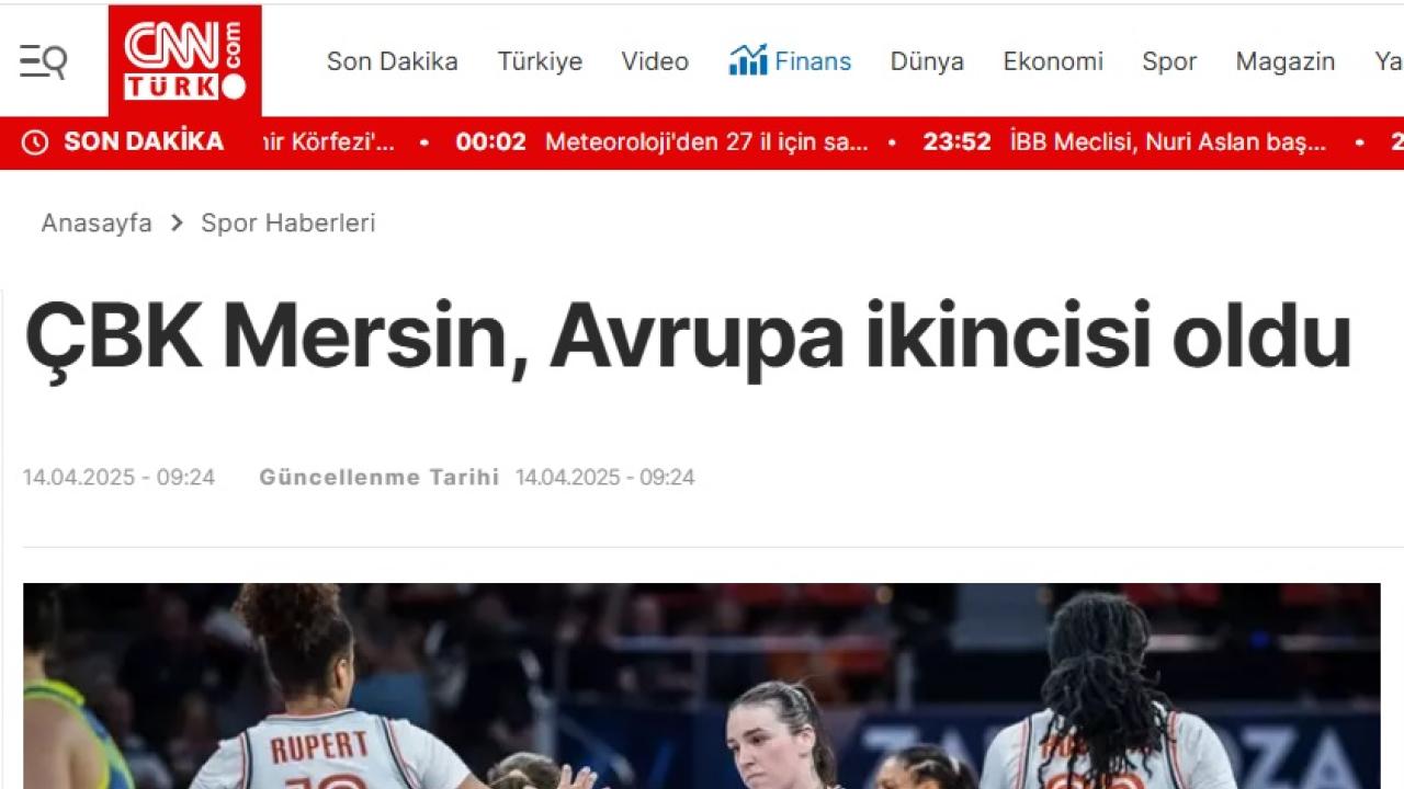 Vatandaşlar maç heyecanını Yenişehir Belediyesinin kurduğu dev ekranda yaşadı