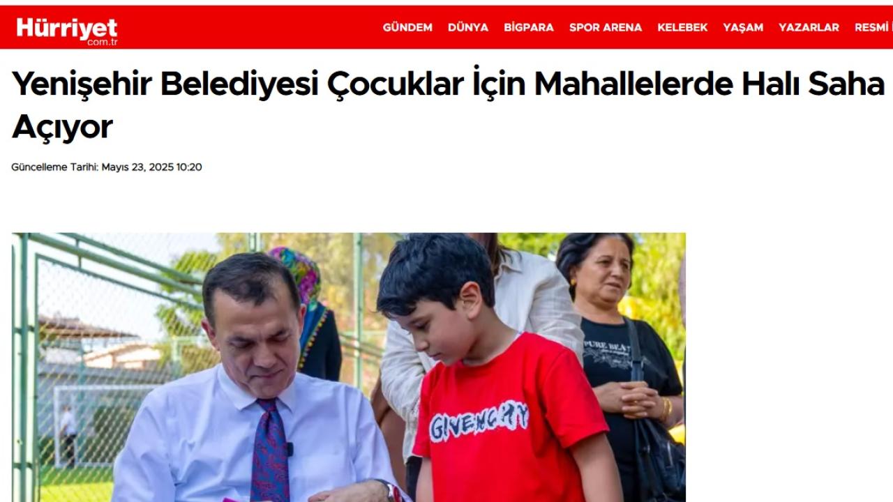 Yenişehir Belediyesi çocuklar için mahallelerde  halı saha açmaya devam ediyor