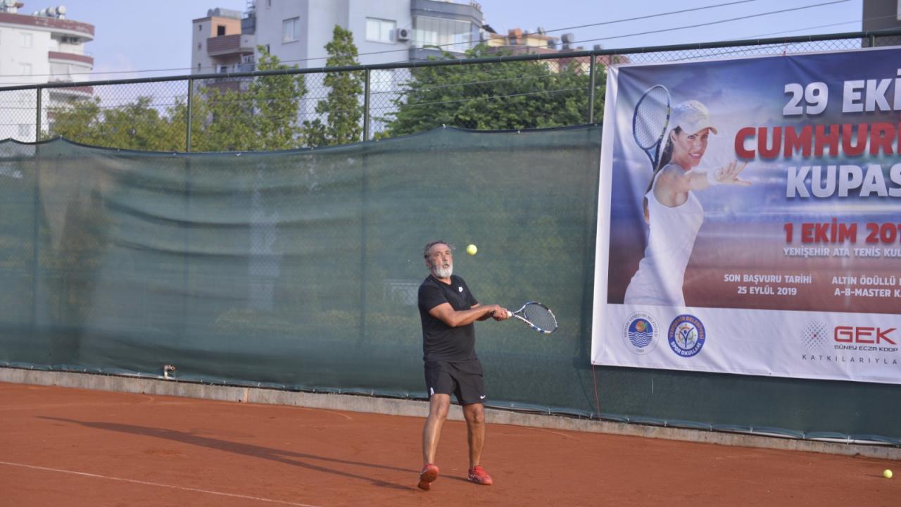 Cumhuriyet Kupası Tenis Turnuvası Başladı