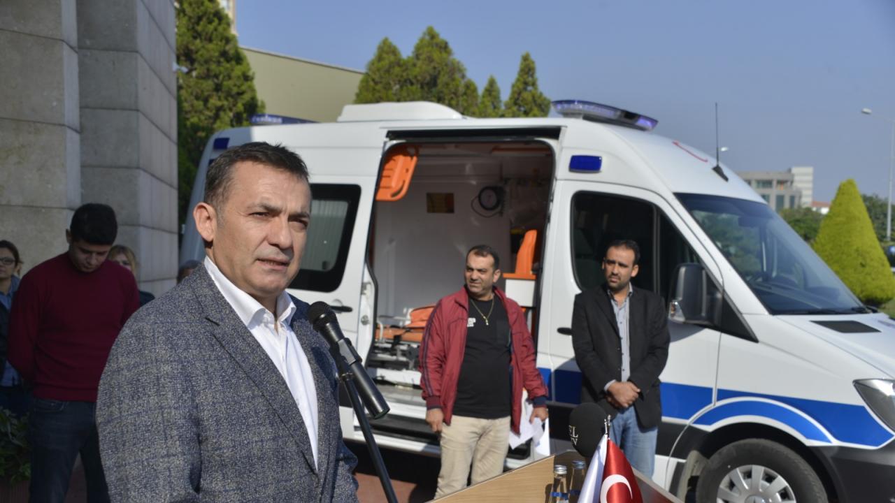 Hayırsever Arıkan, Yenişehir Belediyesi’ne  ambulans bağışladı.