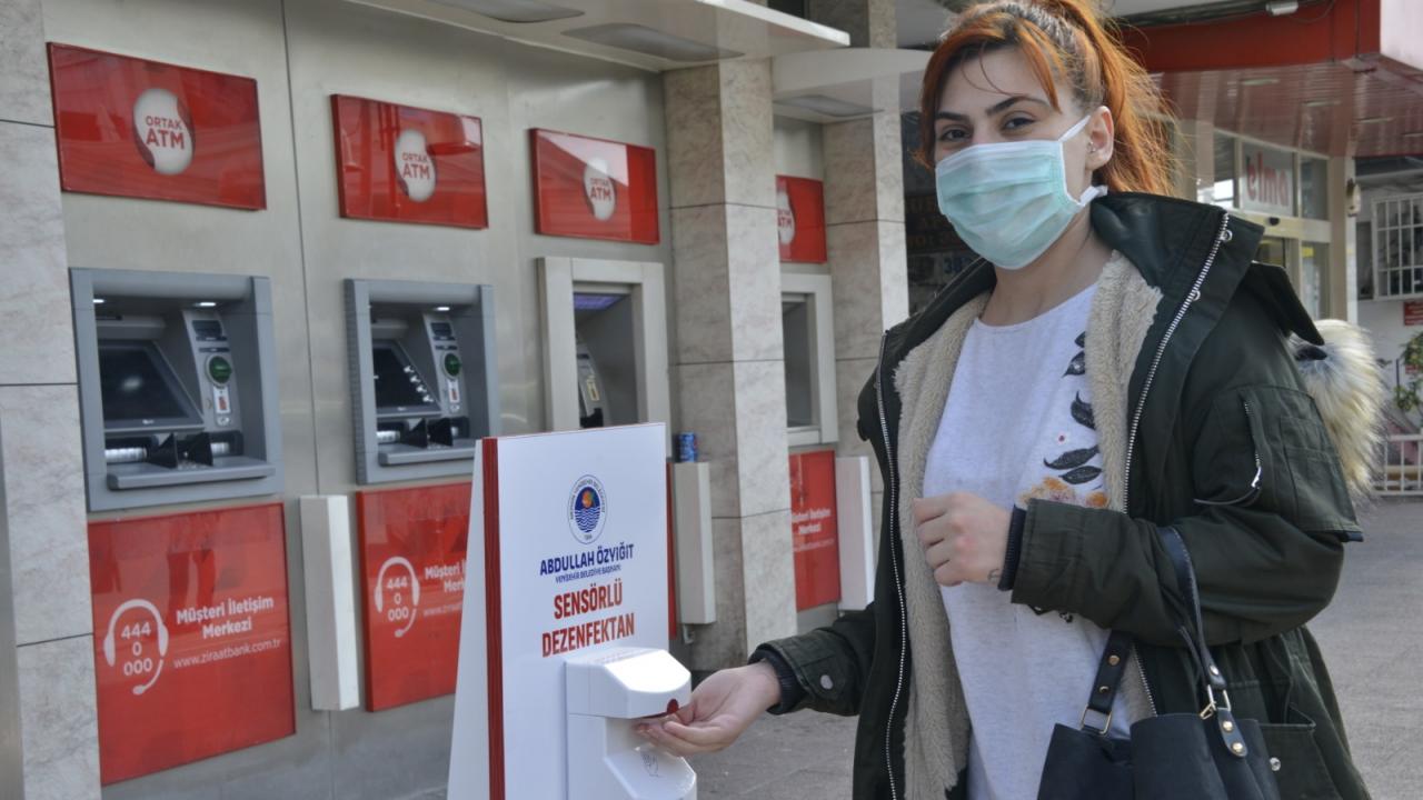 Sensörlü Dezenfektanlar Yenişehir'in Dört Bir Yanında