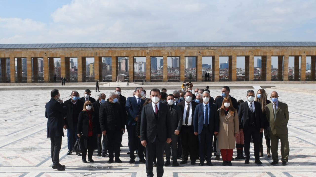 Başkan Özyiğit ve muhtarlardan Anıtkabir'e ziyaret