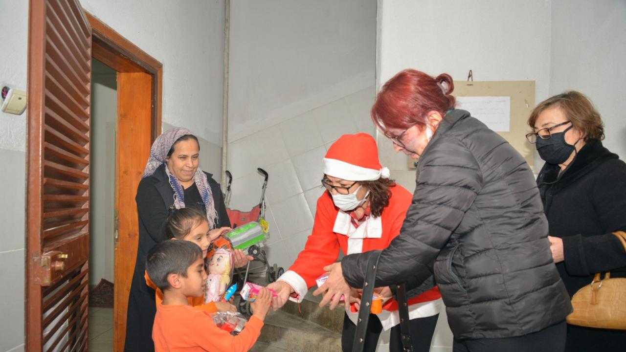 Yenişehir’de çocuklara sürpriz yeni yıl hediyesi 