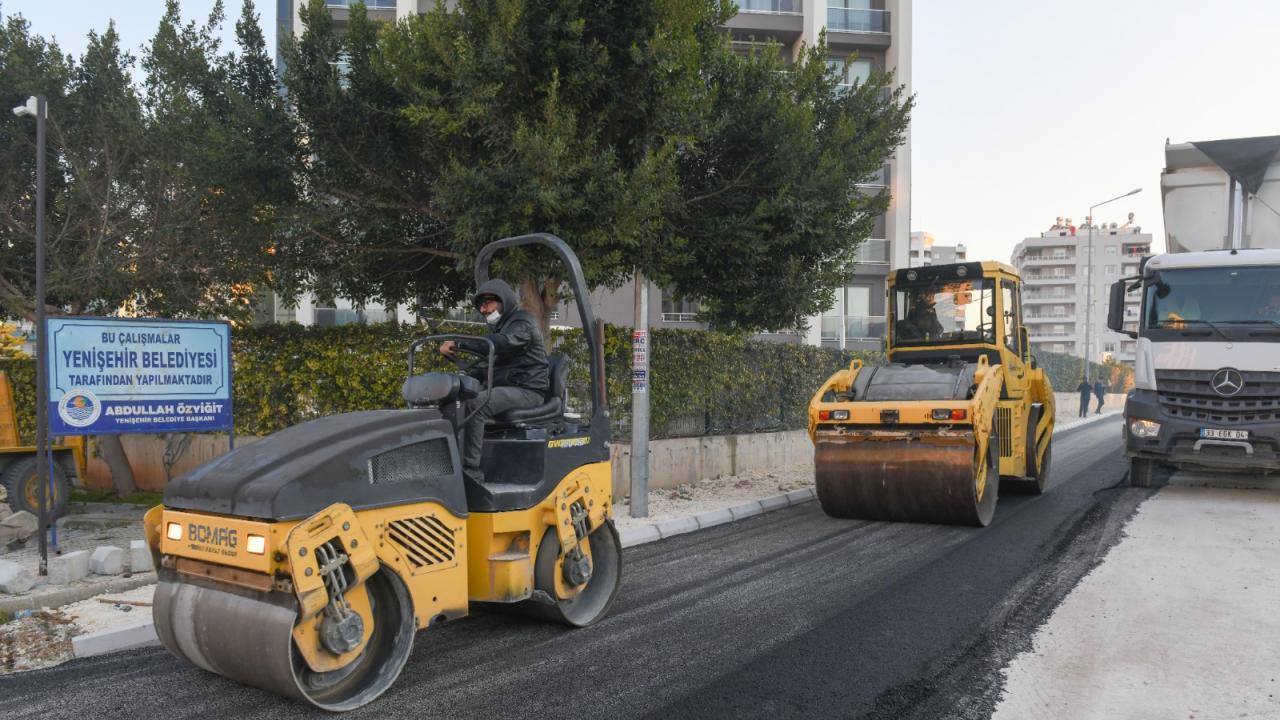 Başkan Özyiğit “Yıl sonuna kadar 25 bin ton asfalt serimi yapacağız” 