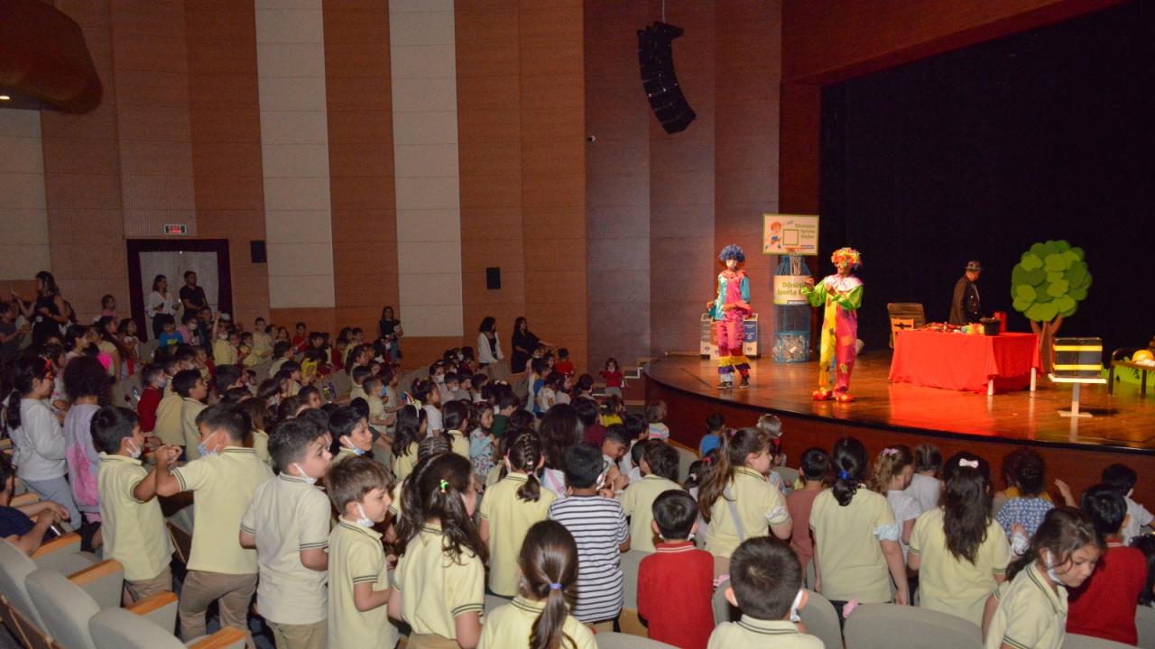 Yenişehir’de 2 bin 450 öğrenci geri dönüşümün önemini sanatla öğrendi 