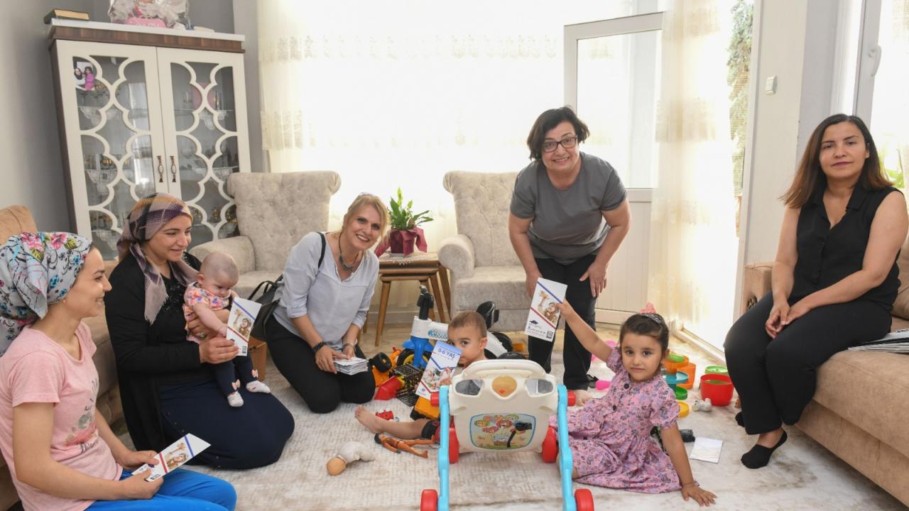 Yenişehir Belediyesi ev ziyaretleriyle aileleri projeye dâhil ediyor  
