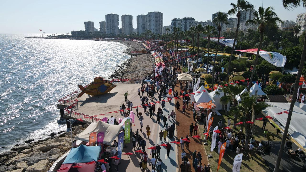 Yenişehir Belediyesi festivalde binlerce ziyaretçiyi ağırladı