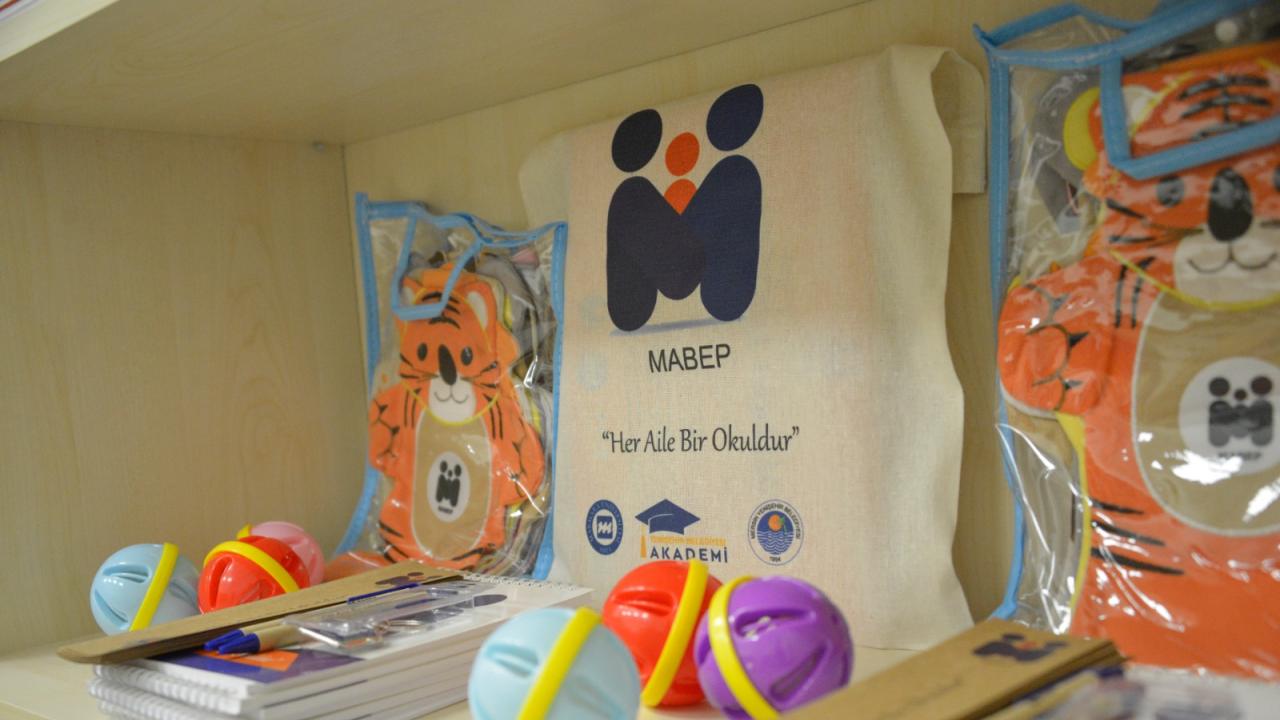 Yenişehir Belediyesi Bebek Kütüphanesi ile çocukların gelişimine katkı sunuyor