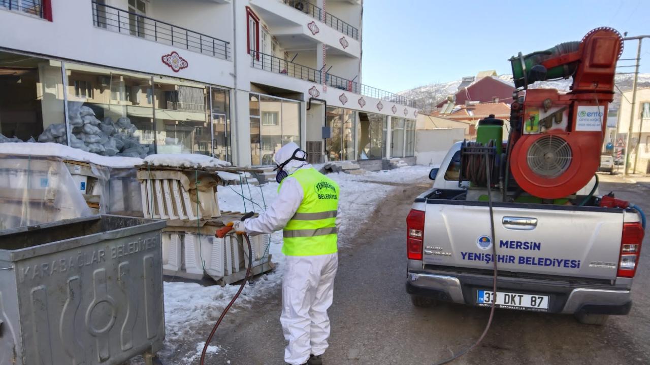 Yenişehir Belediyesi dezenfeksiyon ekipleri afet bölgesinde