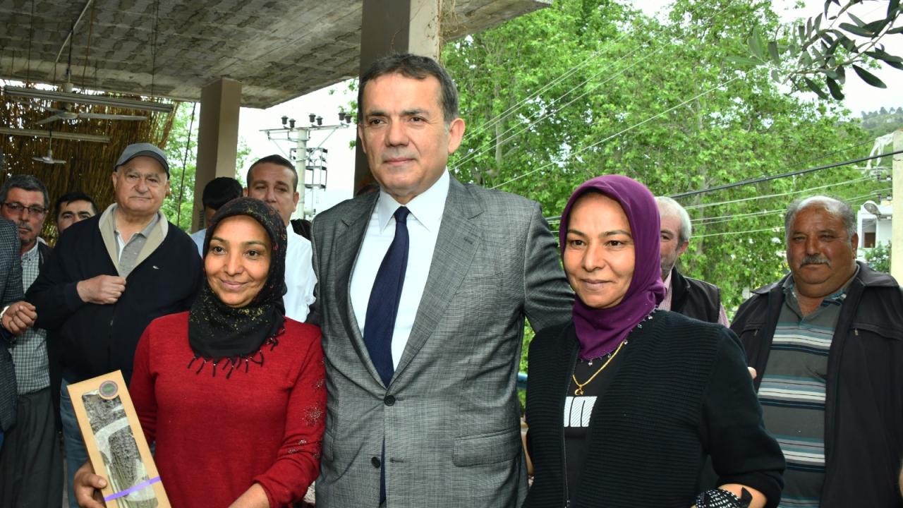 Başkan Özyiğit, kırsal mahallelerde vatandaşlarla buluştu