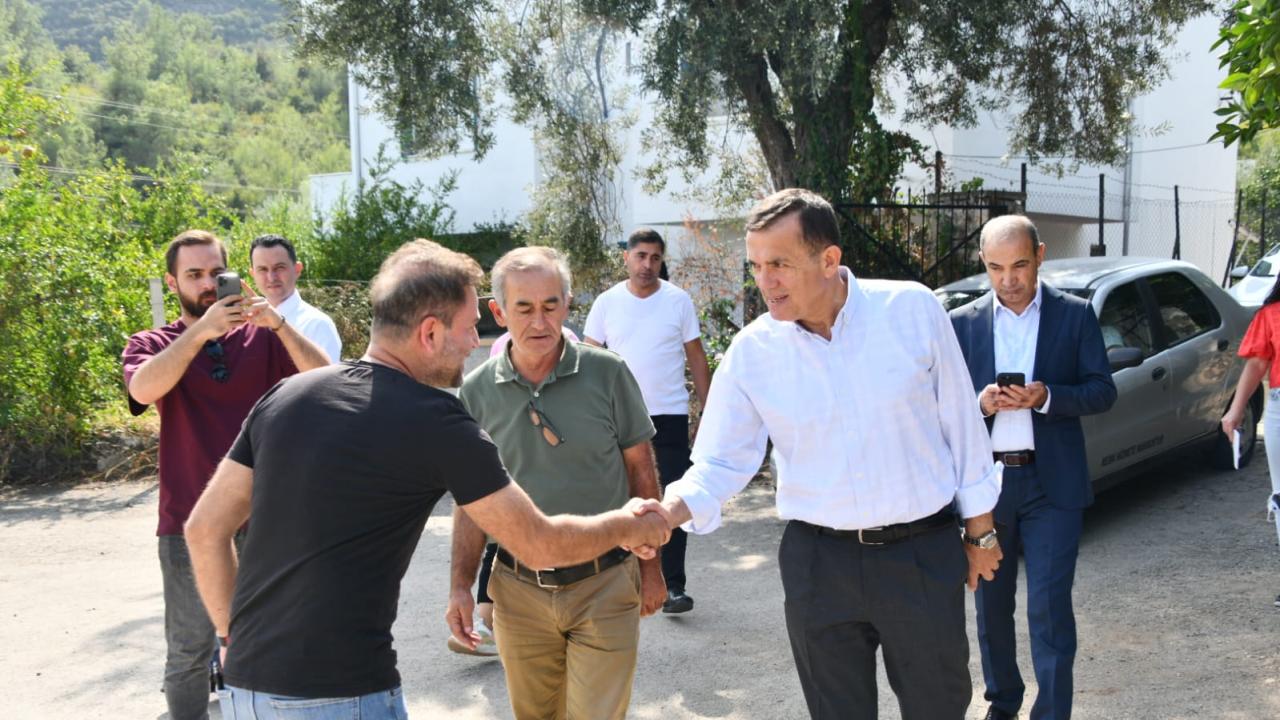 Başkan Abdullah Özyiğit, kırsal mahallelerde devam eden çalışmaları inceledi