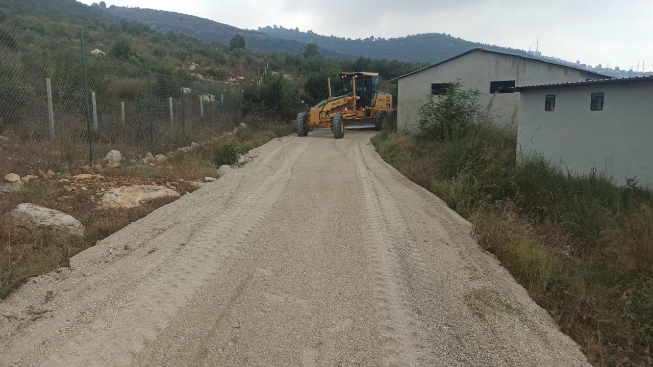 Yenişehir Belediyesi kırsal mahallerde yol açma çalışmalarını sürdürüyor