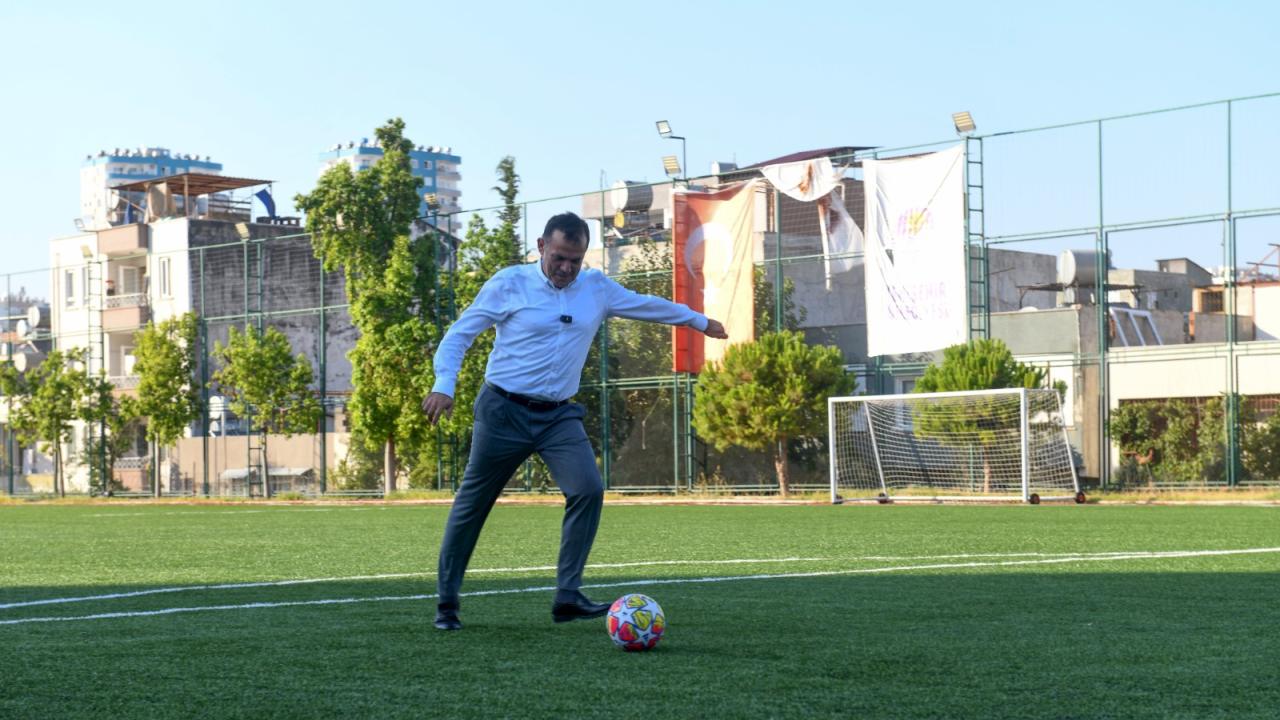 Başkan Abdullah Özyiğit, şampiyon sporcularla buluştu