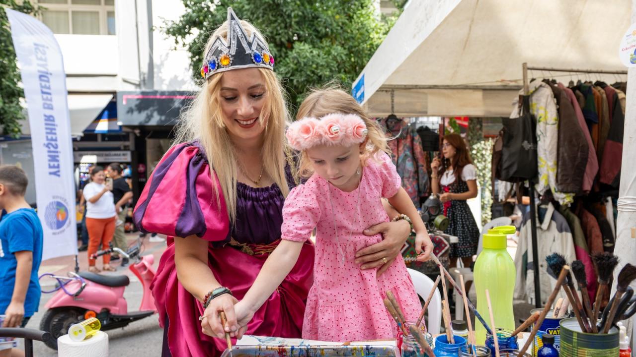 Mersinliler Kushimoto Sokak Sanatçıları Festivali’ne akın etti