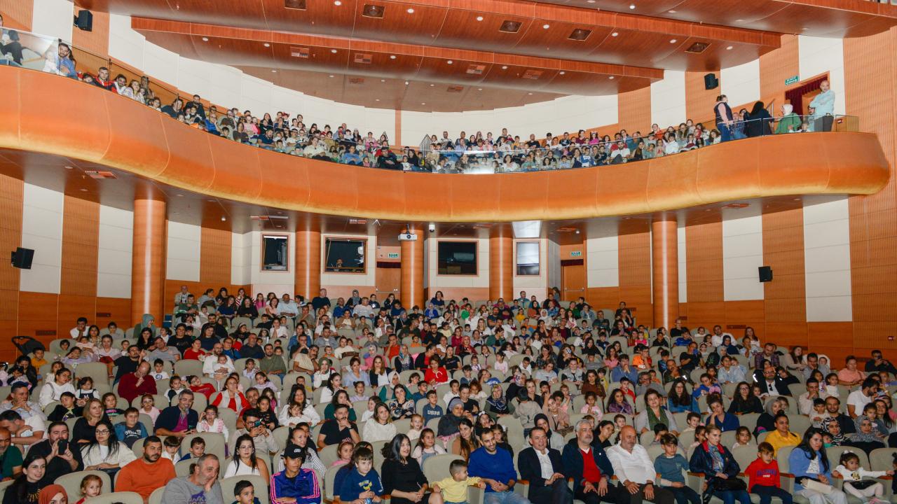 4. Yenişehir Komedi Oyunları Festivali başladı