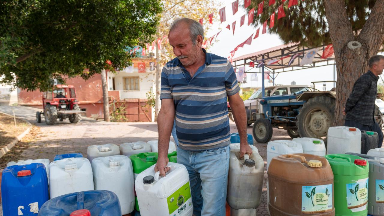 Yenişehir Belediyesi üreticilere solucan gübresi desteğini sürdürüyor