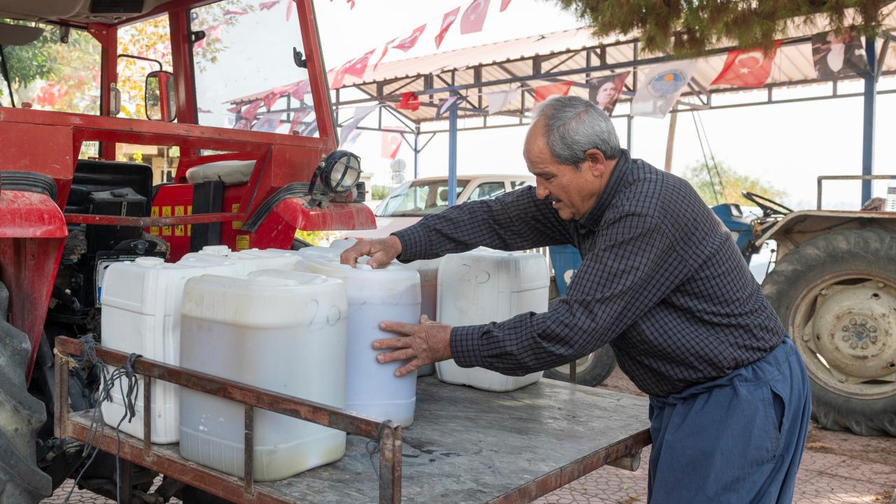 Yenişehir Belediyesi üreticilere solucan gübresi desteğini sürdürüyor