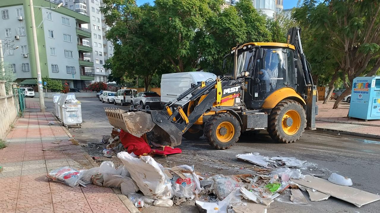 Yenişehir Belediyesi budama ve moloz atıklarını periyodik olarak topluyor