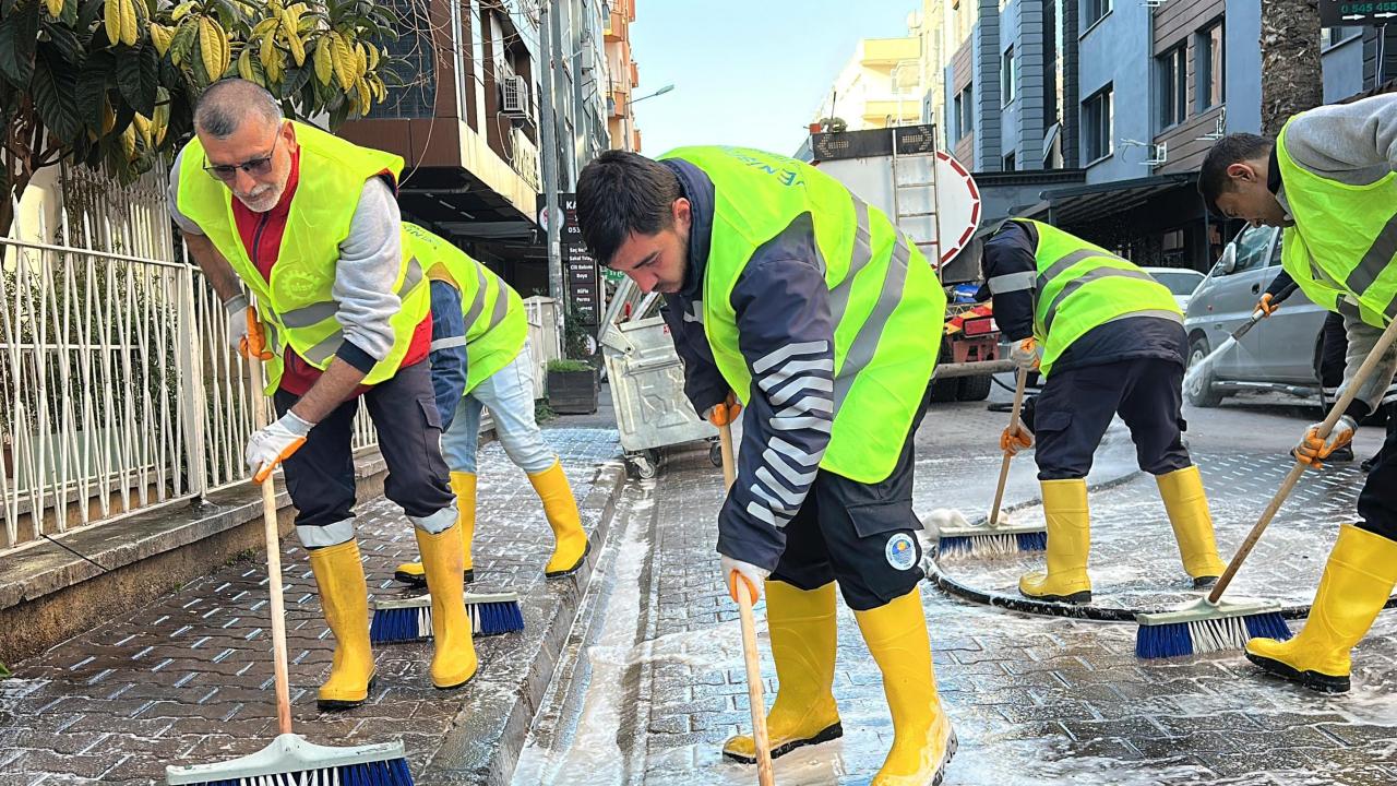 Yenişehir’de temizlik çalışmaları kesintisiz devam ediyor