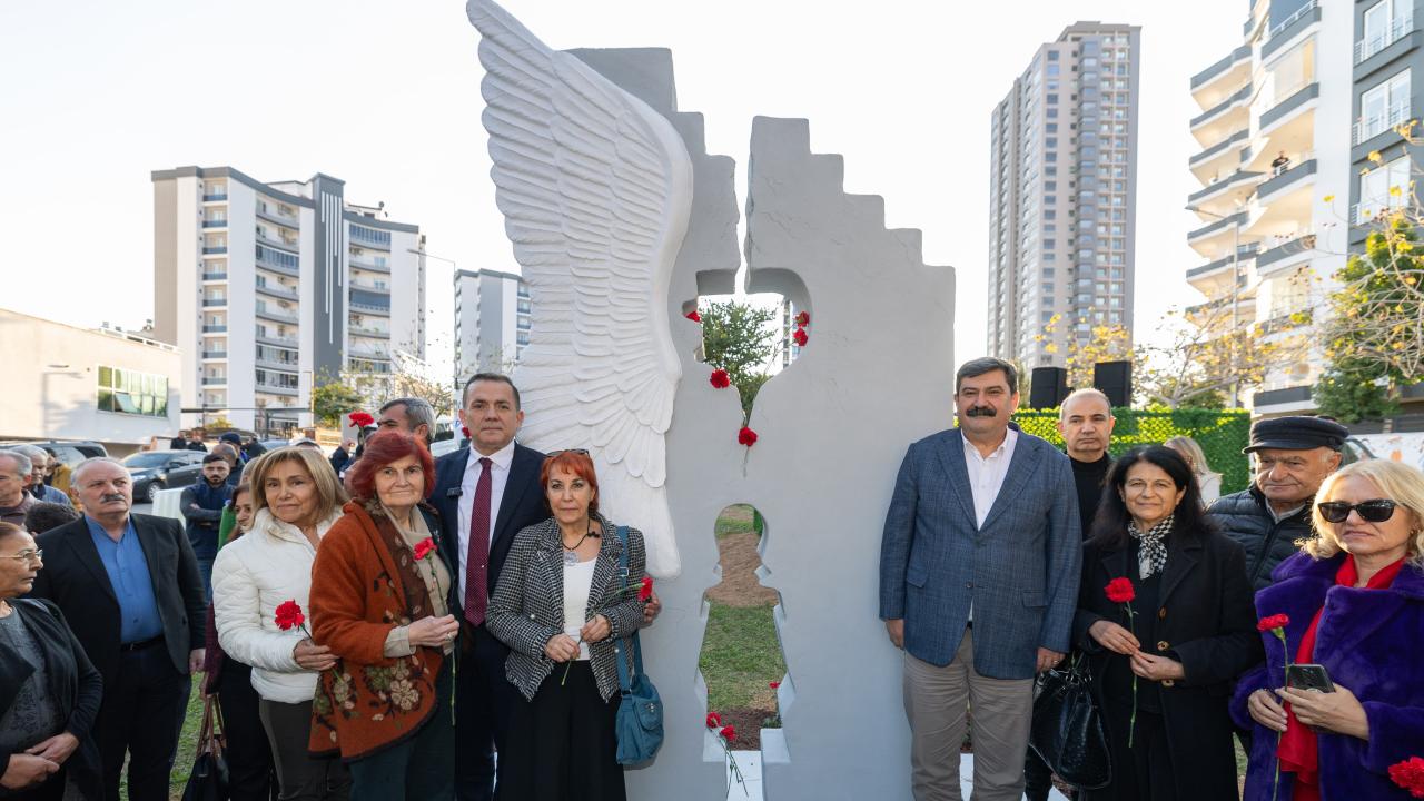 Mersin Yenişehir’de depremde kaybolan çocuklar anısına anıt yapıldı