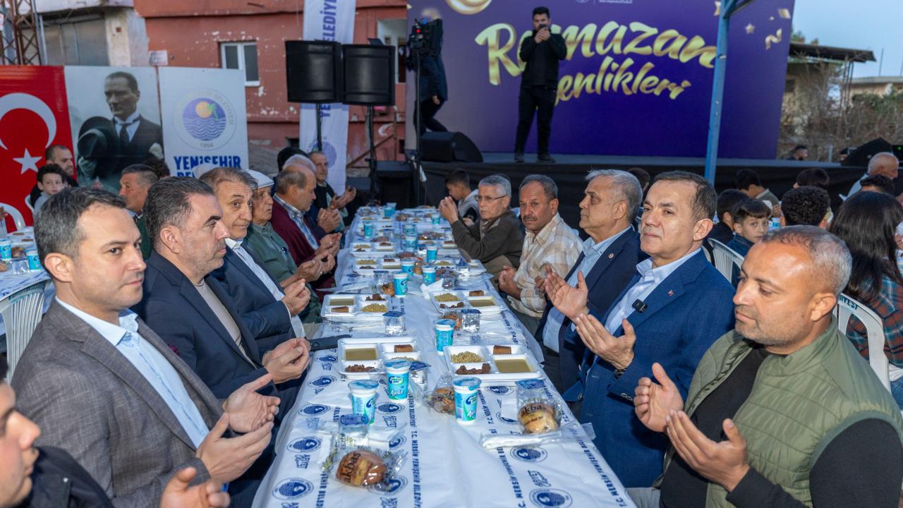 Başkan Abdullah Özyiğit, Yenişehirli vatandaşlarla iftar sofrasında buluştu