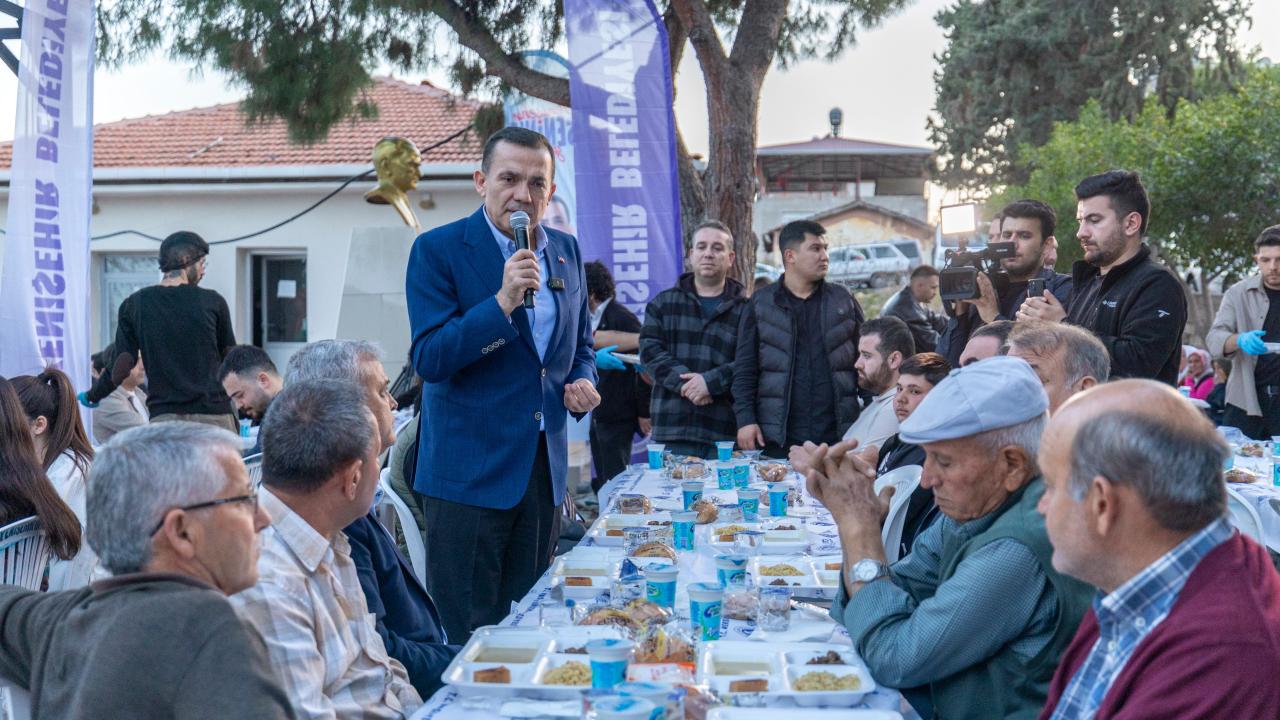 Başkan Abdullah Özyiğit, Yenişehirli vatandaşlarla iftar sofrasında buluştu