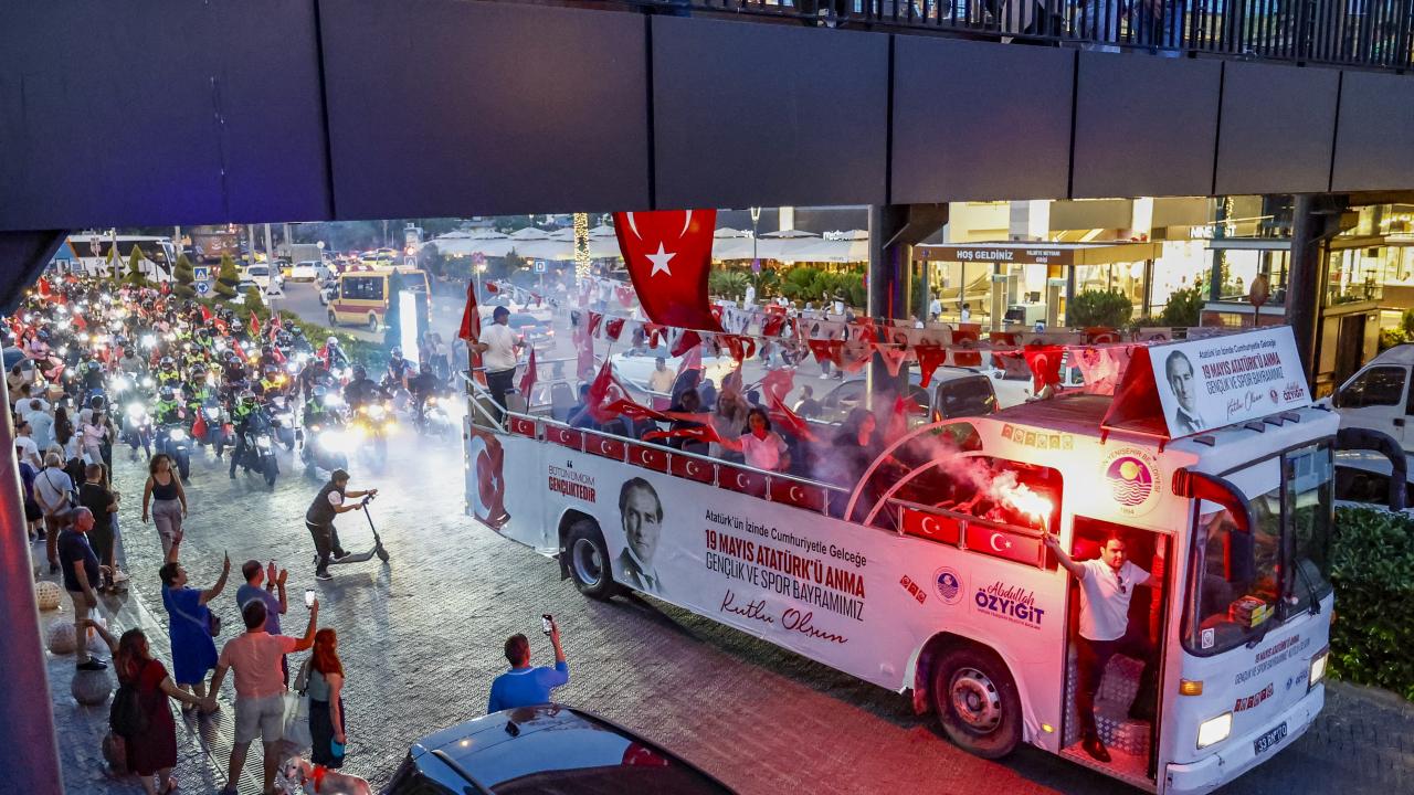 Yenişehir Belediyesi 19 Mayıs’ta şehir korteji düzenledi