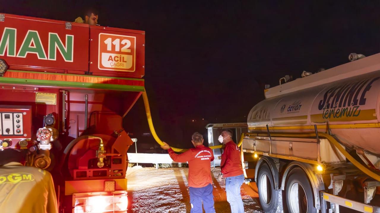 Yenişehir Belediyesi Silifke’de yangın söndürme çalışmalarına destek verdi