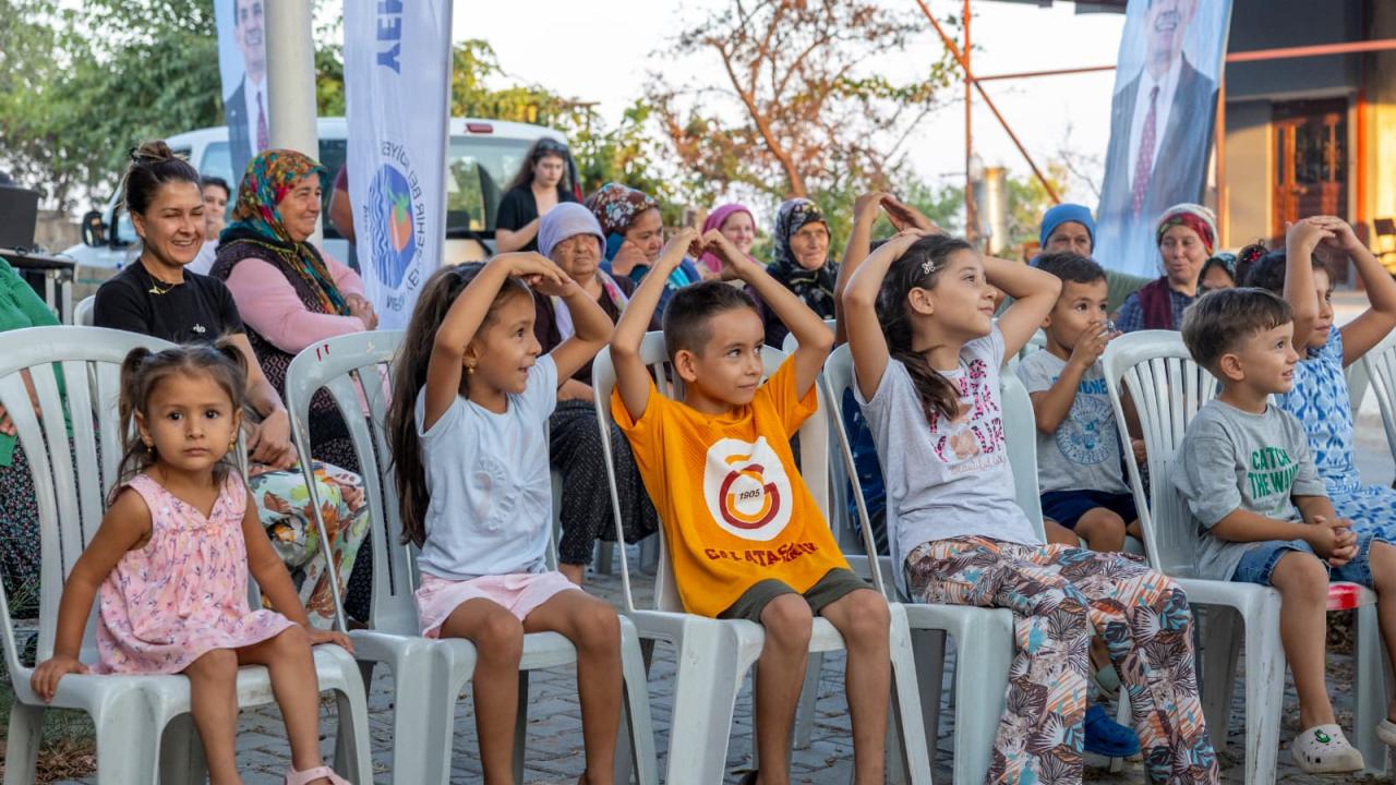Yenişehir Belediyesi mahallelerde çocuklar için renkli etkinlikler düzenliyor