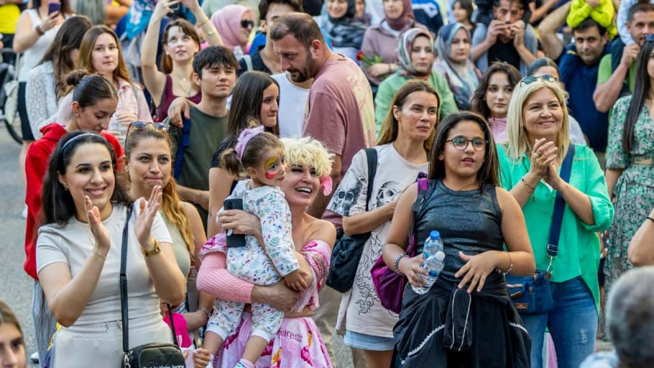 Kushimoto Sokak Sanatçıları Festivali bu yıl da on binlerce kişiyi ağırladı