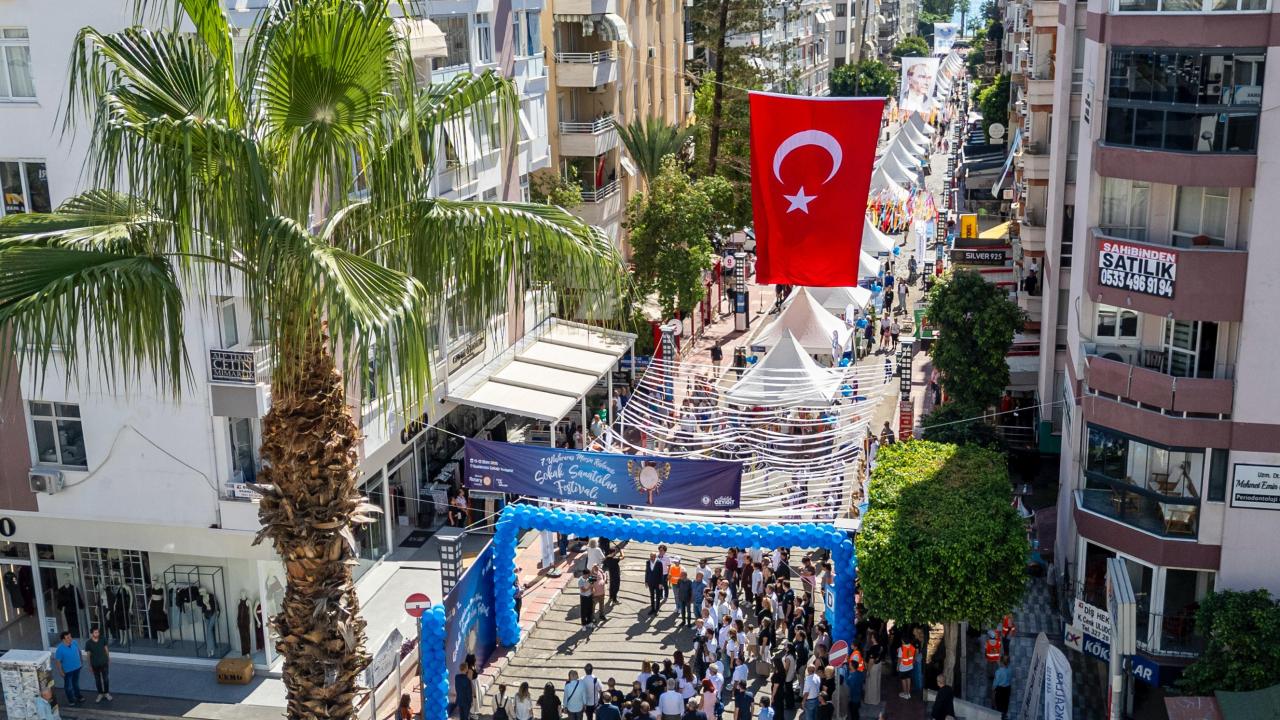 Yenişehir sokak sanatçıları festivaliyle renklendi