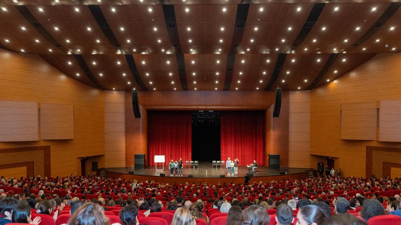 5. Yenişehir Komedi Oyunları Festivali binlerce sanatseveri ağırladı