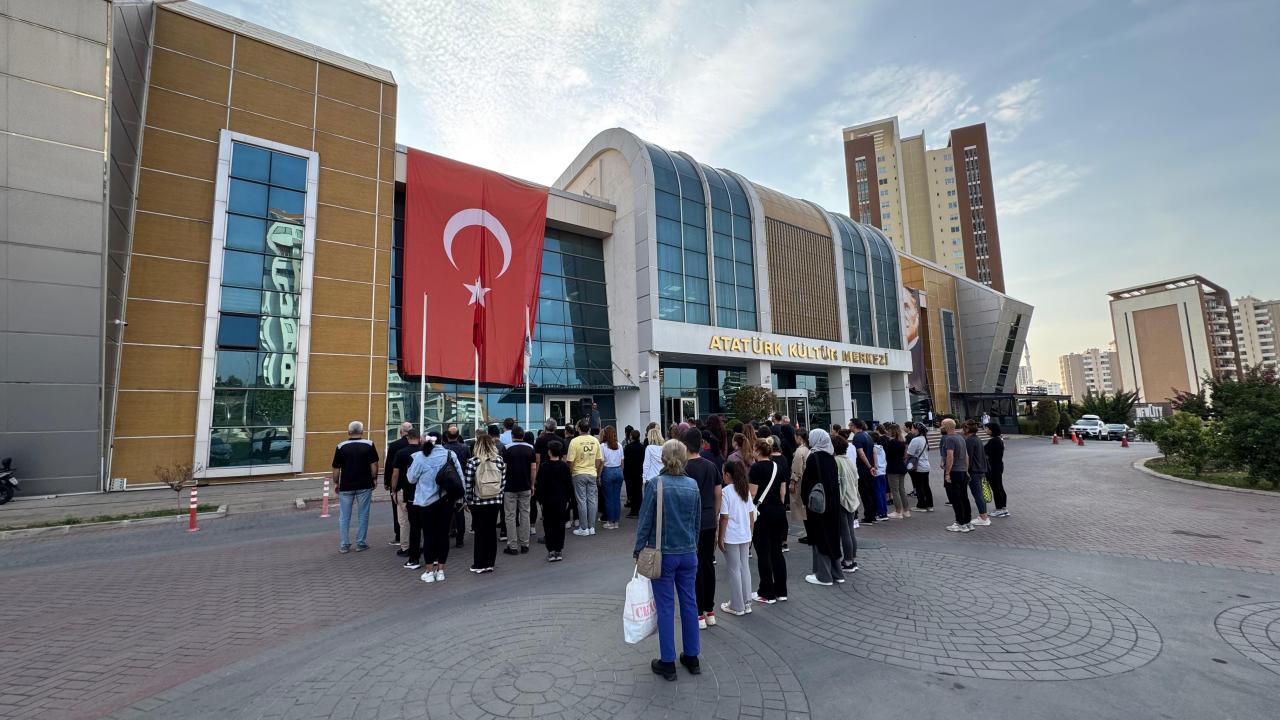 Yenişehir Belediyesi Ata’yı andı