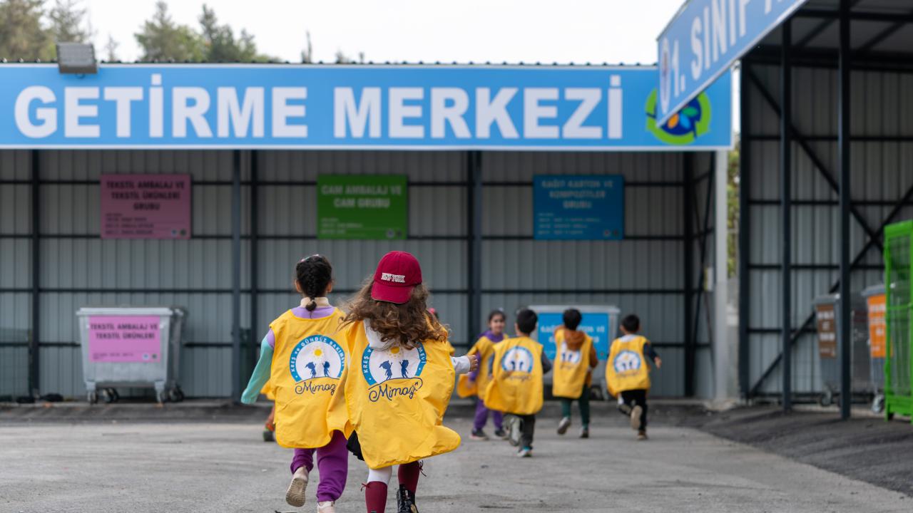 Yenişehir'de Minik Eller Geri Dönüşümü Öğreniyor