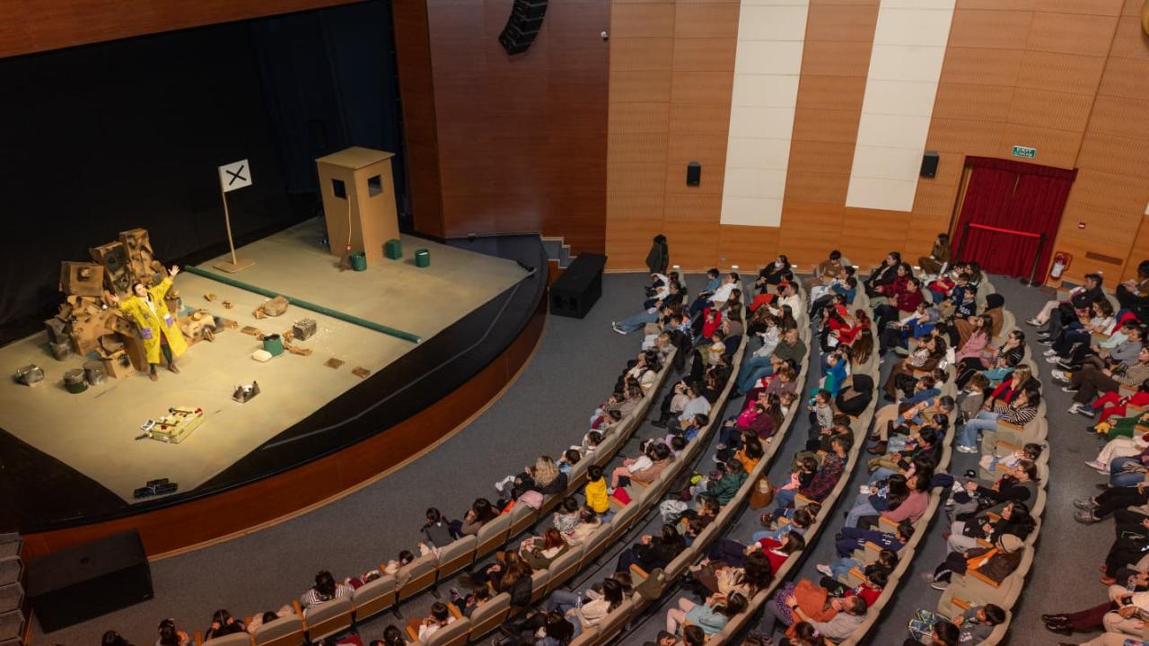 4. Yenişehir Çocuk Oyunları Festivali Yarıyıl Tatiline Renk Kattı