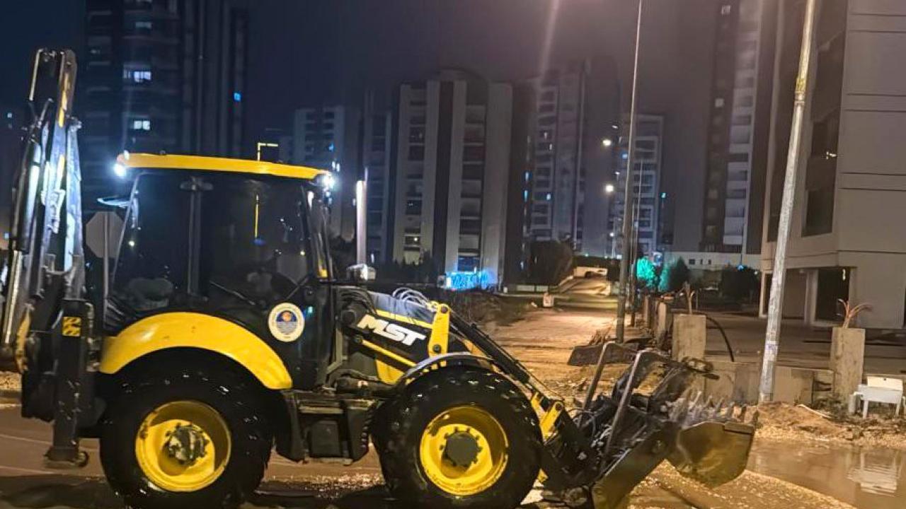 Yenişehir Belediyesi Yağışa Karşı Sahada: Merkez ve Kırsalda Eş Zamanlı Müdahale