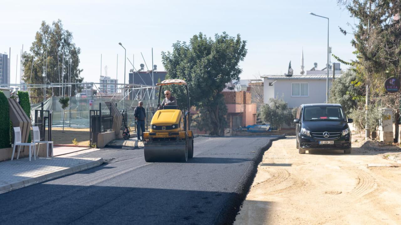 Yenişehir’de yollar yenileniyor, mahalleli gülüyor!