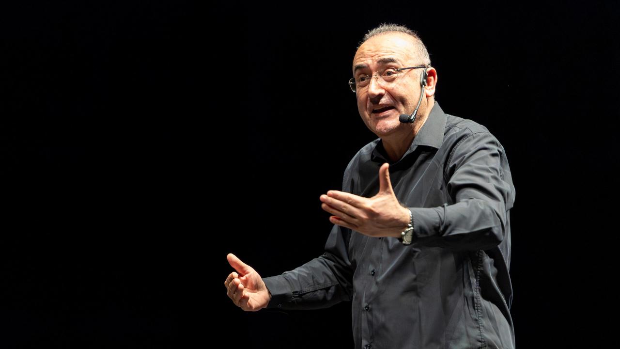 Sunay Akın'dan Yenişehir'e tam not