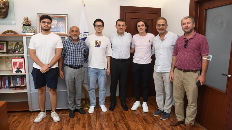 Başkan Özyiğit, Yenişehir’in gururu gençleri ağırladı  