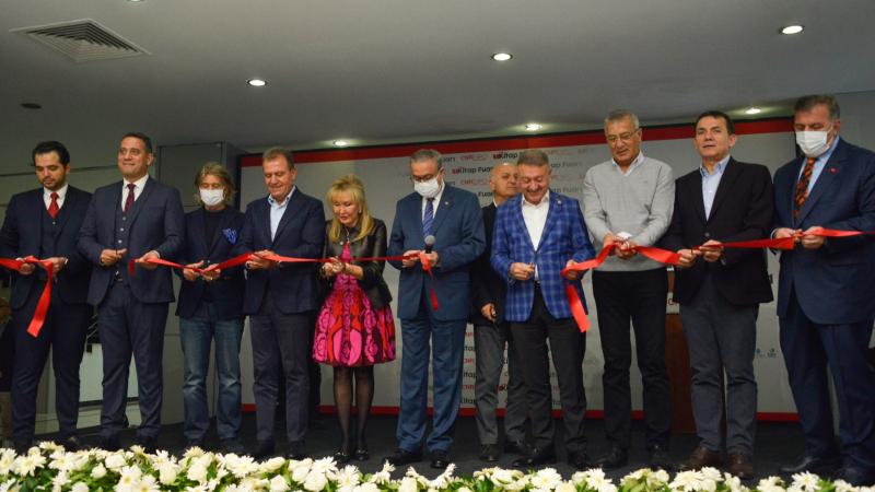 Akdeniz Bölgesi’nin en büyük kitap fuarı Yenişehir'de açıldı