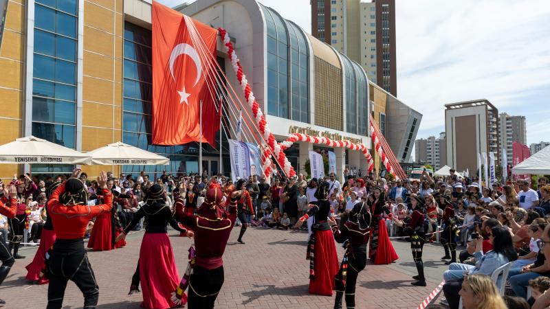 Yenişehir Belediyesi 7 ülkeden çocukları Mersin’de buluşturdu 