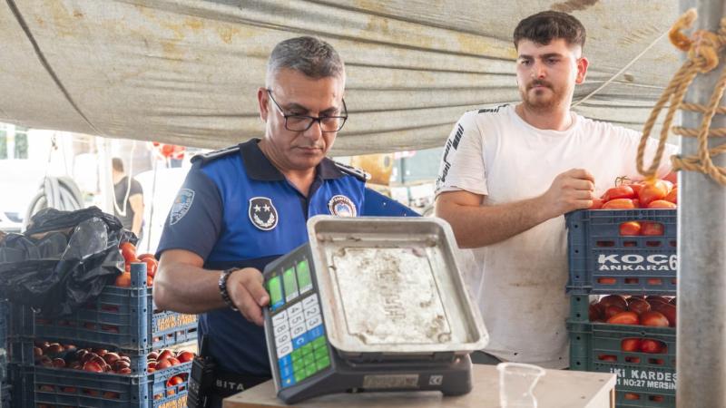 Yenişehir Belediyesi semt pazarlarında denetimlerini sürdürüyor