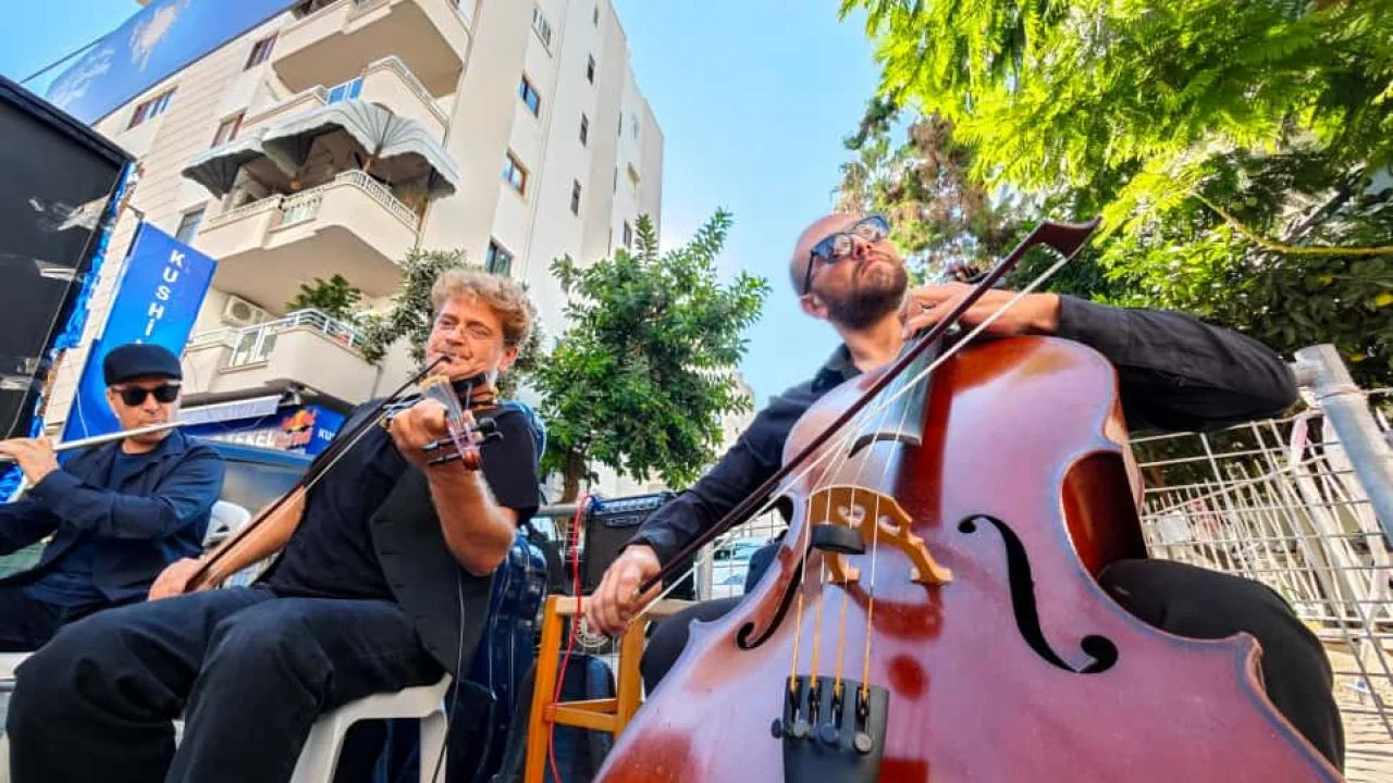 Yenişehir sokak sanatçıları festivaliyle renklendi