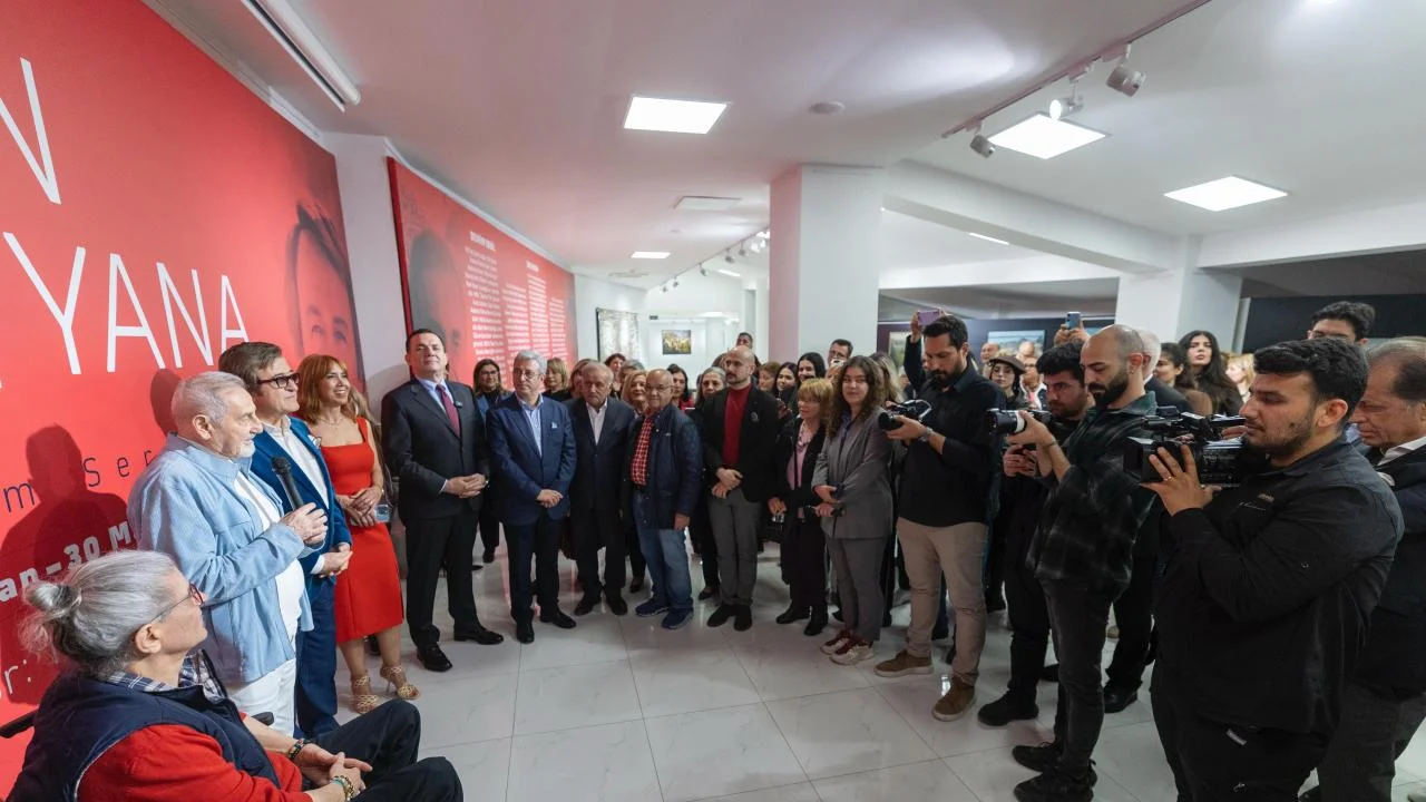 Yenişehir Belediyesi Erol Evgin ve Devrim Erbil'in ortak sergisine ev sahipliği yaptı