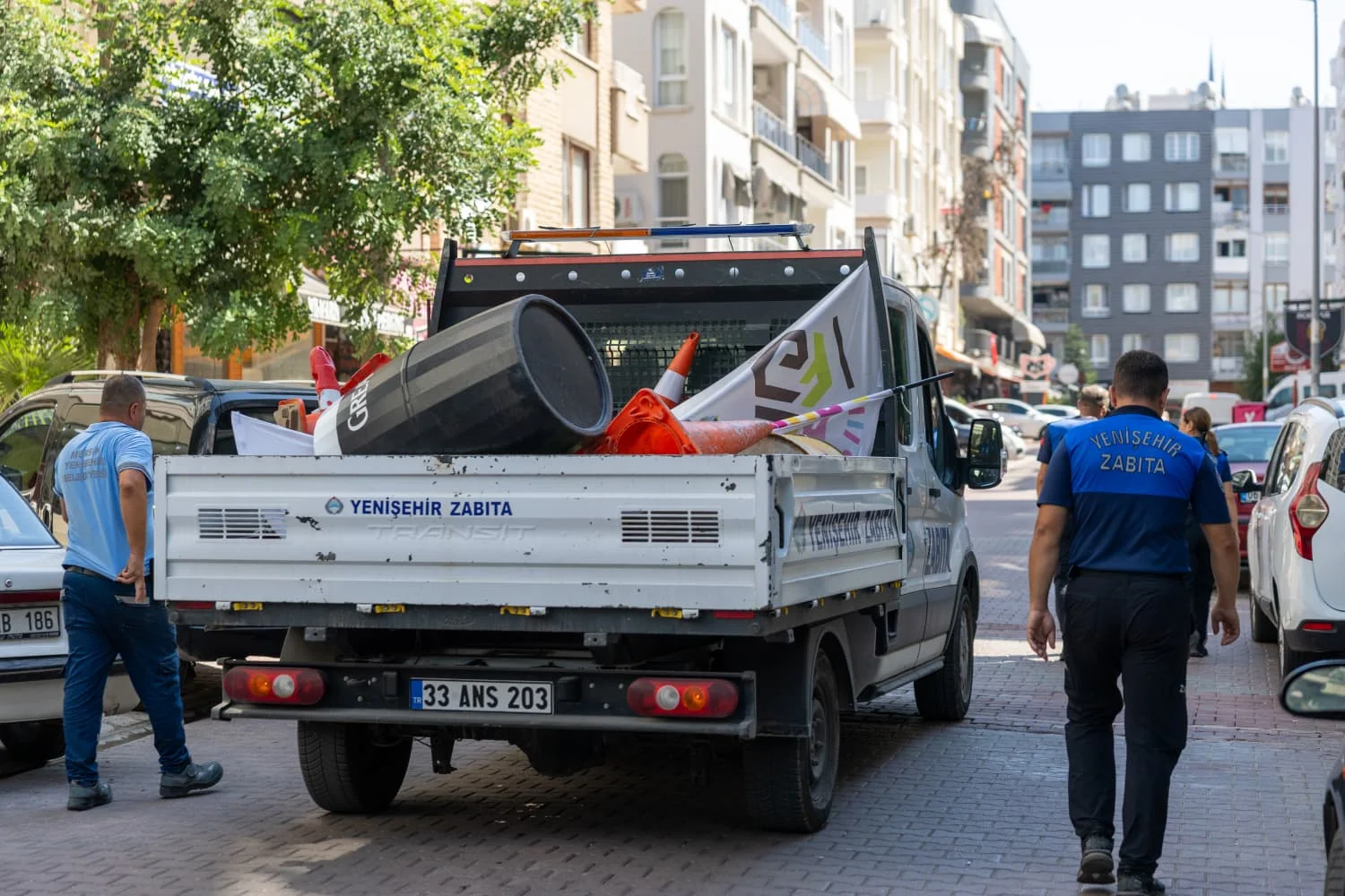 Yenişehir’de kaldırım işgaline geçit yok